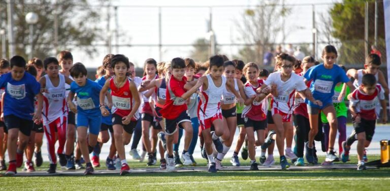 Los Beneficios del Atletismo en Niños y Jóvenes